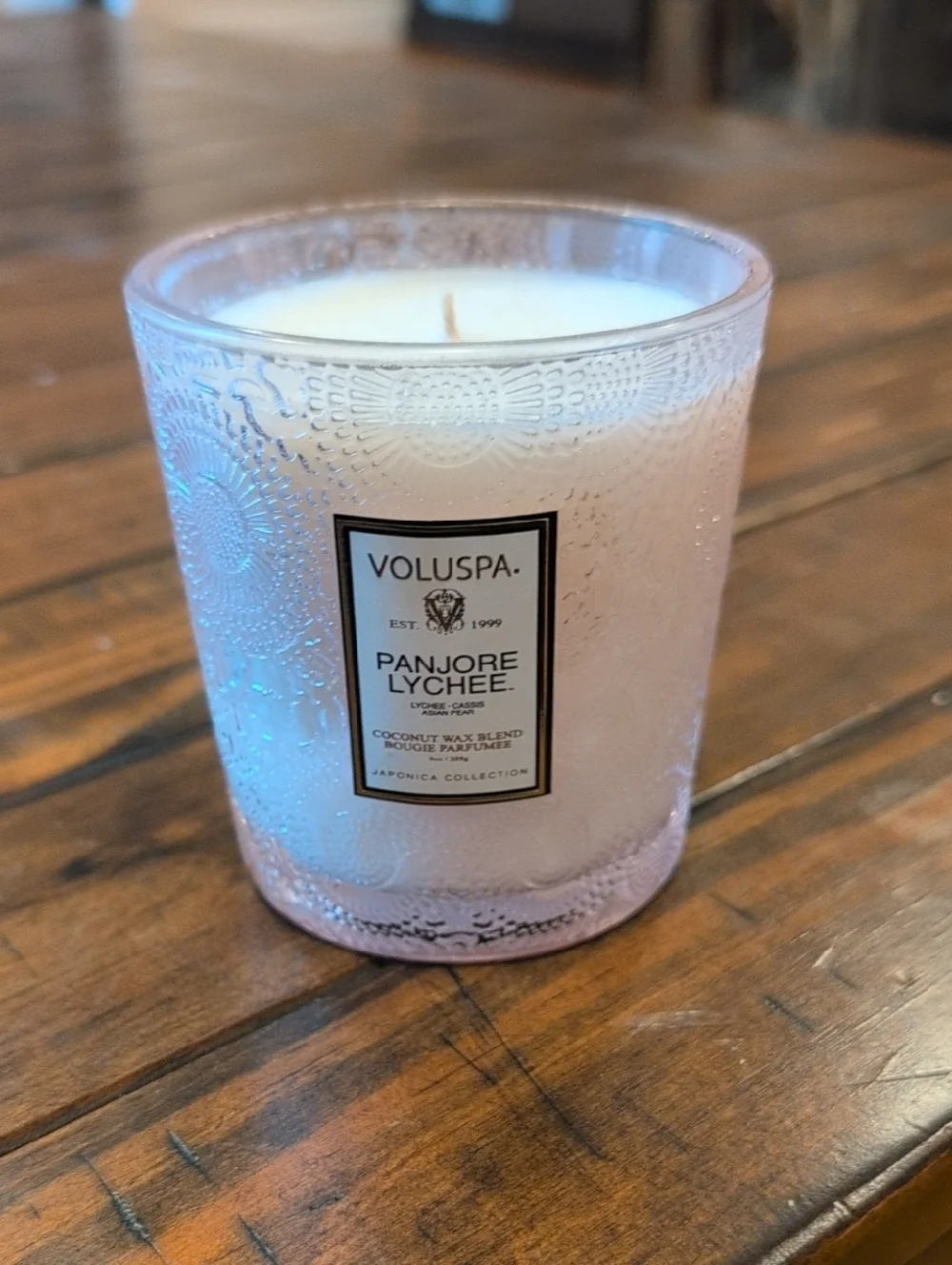 Voluspa Panjore Lychee Classic Candle 9oz - Picture 2 of 6